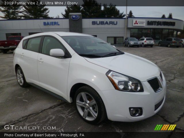2009 Pontiac Vibe 2.4 in Ultra White