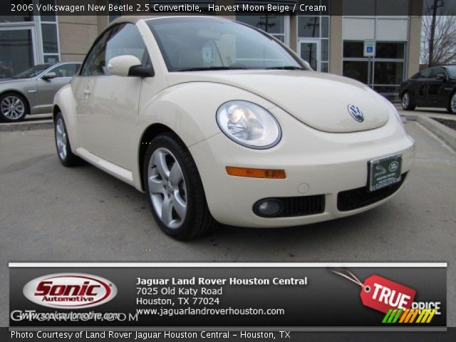 2006 Volkswagen New Beetle 2.5 Convertible in Harvest Moon Beige