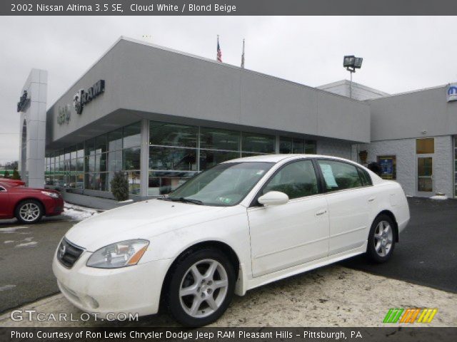 2002 Nissan Altima 3.5 SE in Cloud White