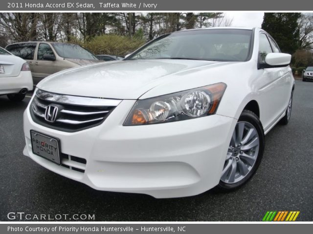 2011 Honda Accord EX Sedan in Taffeta White