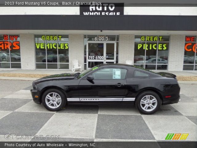 2013 Ford Mustang V6 Coupe in Black