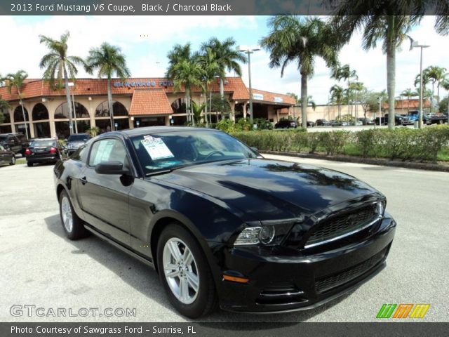 2013 Ford Mustang V6 Coupe in Black