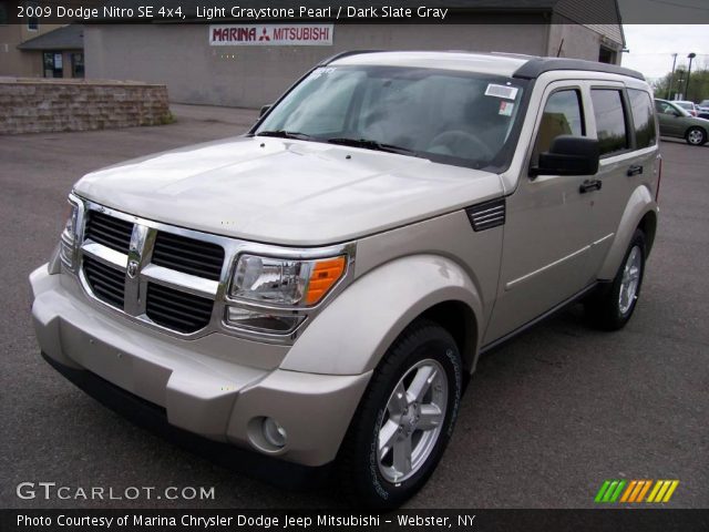 2009 Dodge Nitro SE 4x4 in Light Graystone Pearl