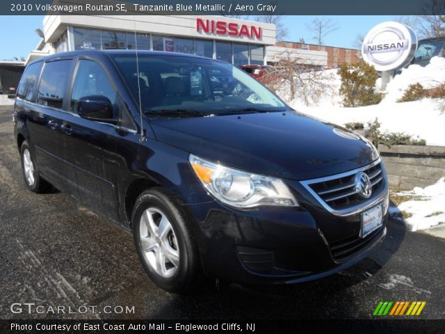 2010 Volkswagen Routan SE in Tanzanite Blue Metallic