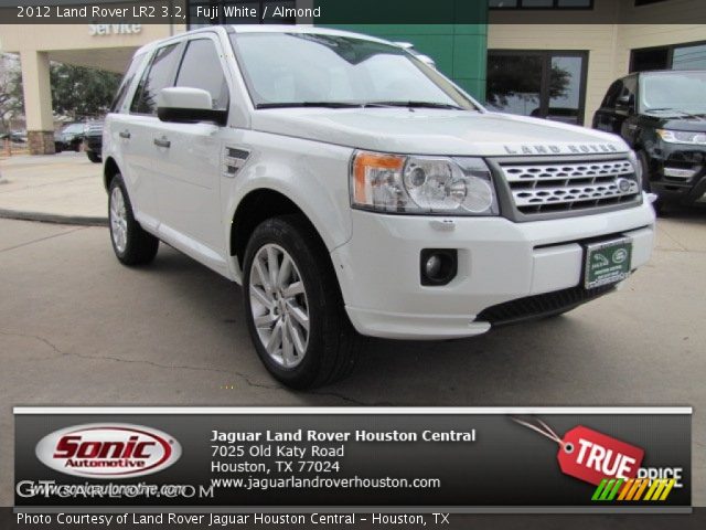 2012 Land Rover LR2 3.2 in Fuji White