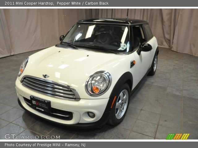 2011 Mini Cooper Hardtop in Pepper White