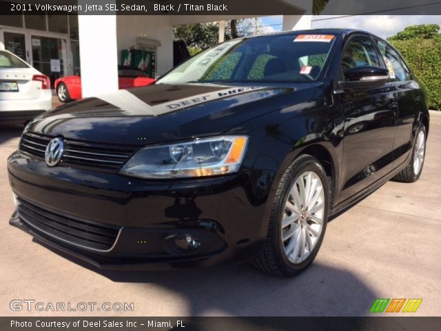 2011 Volkswagen Jetta SEL Sedan in Black