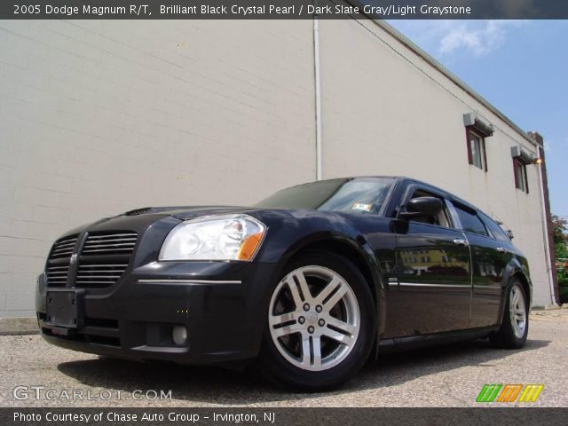 2005 Dodge Magnum R/T in Brilliant Black Crystal Pearl