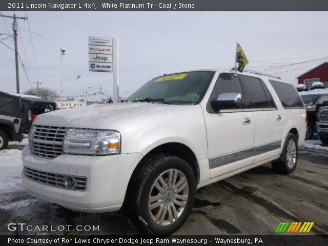 2011 Lincoln Navigator L 4x4 in White Platinum Tri-Coat