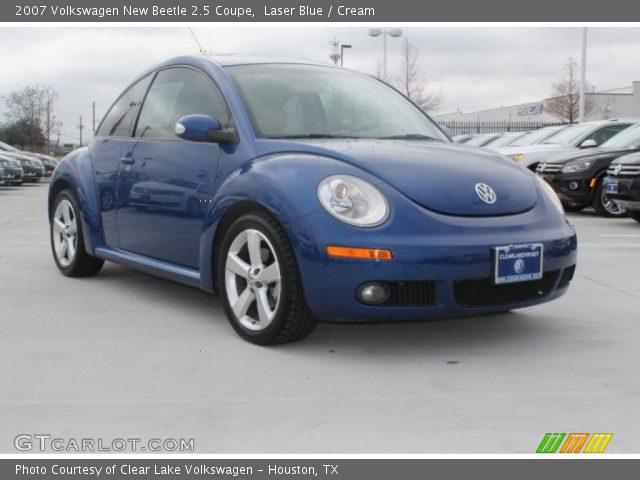 2007 Volkswagen New Beetle 2.5 Coupe in Laser Blue