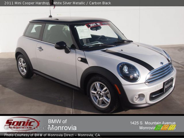 2011 Mini Cooper Hardtop in White Silver Metallic