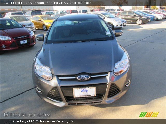 2014 Ford Focus SE Sedan in Sterling Gray
