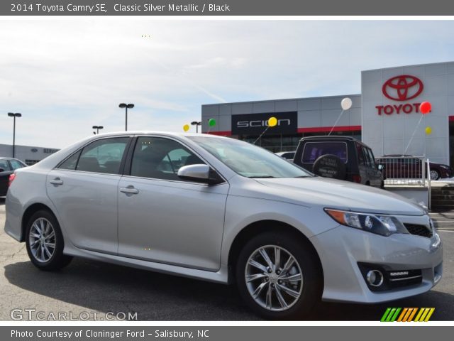 2014 Toyota Camry SE in Classic Silver Metallic