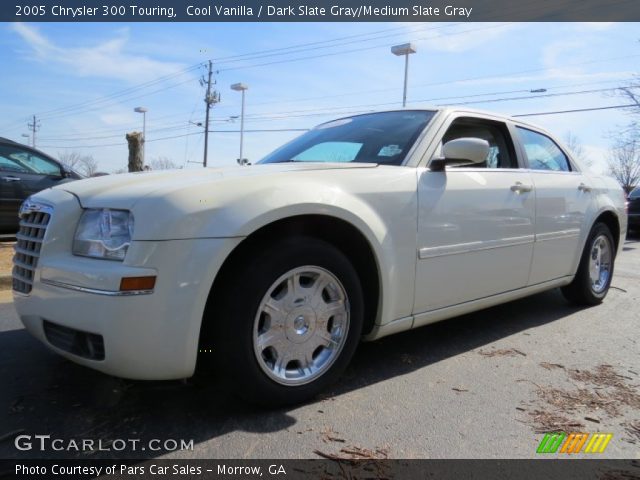 2005 Chrysler 300 Touring in Cool Vanilla