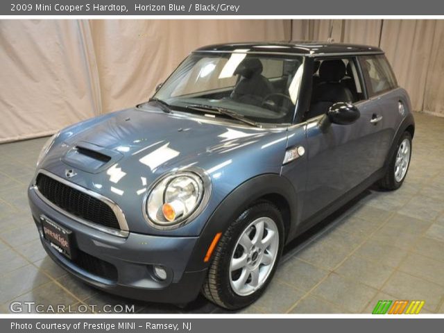 2009 Mini Cooper S Hardtop in Horizon Blue