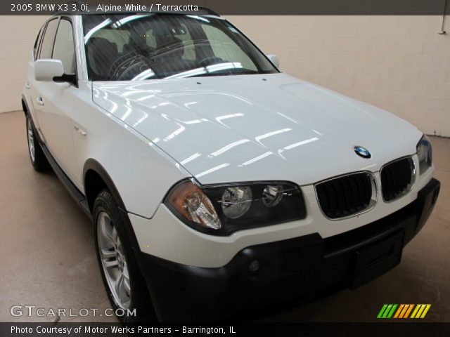 2005 BMW X3 3.0i in Alpine White