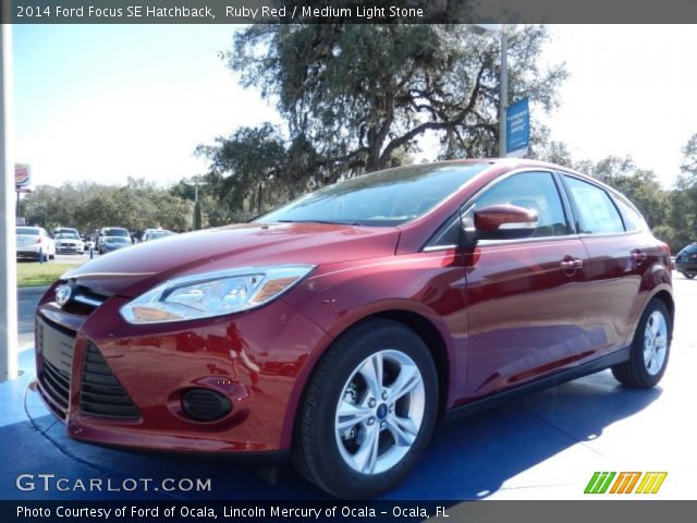 2014 Ford Focus SE Hatchback in Ruby Red