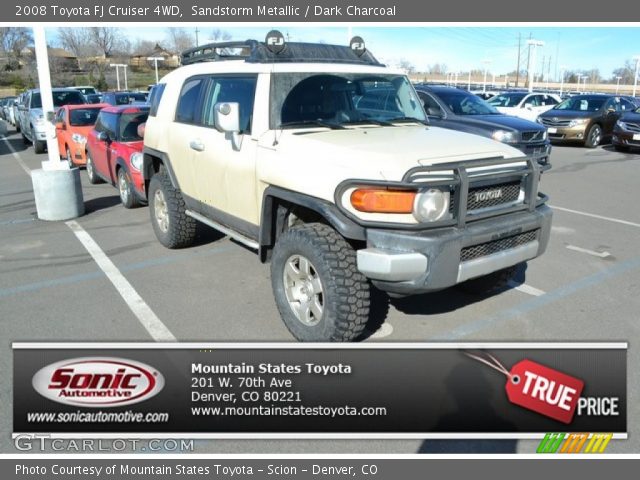2008 Toyota FJ Cruiser 4WD in Sandstorm Metallic