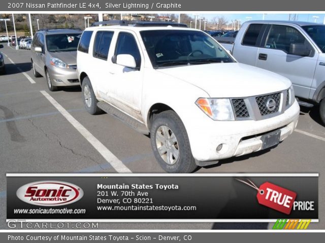 2007 Nissan Pathfinder LE 4x4 in Silver Lightning