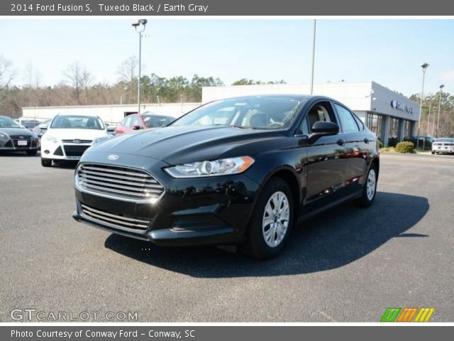 2014 Ford Fusion S in Tuxedo Black