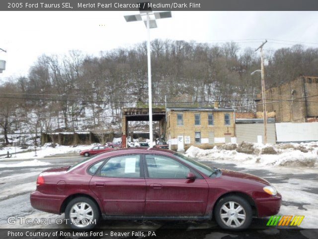 2005 Ford Taurus SEL in Merlot Pearl Clearcoat