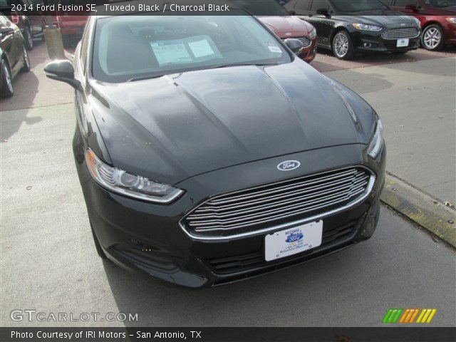 2014 Ford Fusion SE in Tuxedo Black