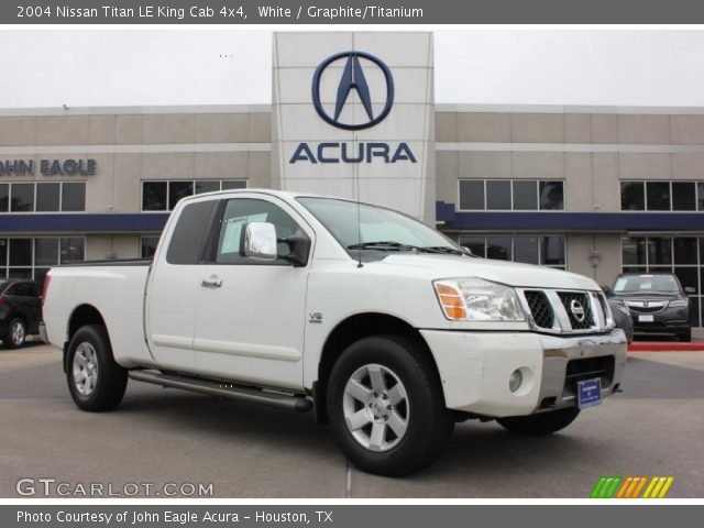 2004 Nissan Titan LE King Cab 4x4 in White