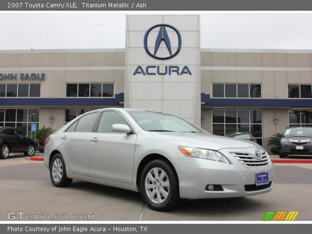 2007 Toyota Camry XLE in Titanium Metallic