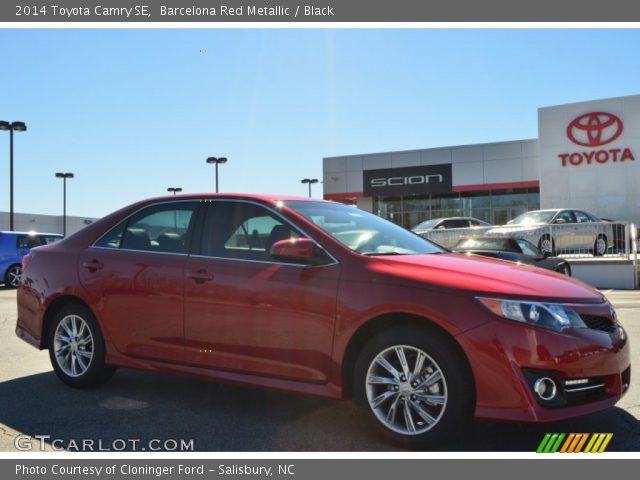 2014 Toyota Camry SE in Barcelona Red Metallic