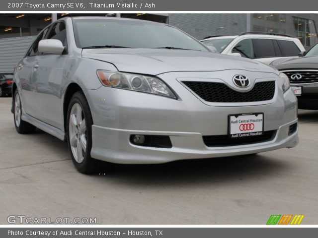 2007 Toyota Camry SE V6 in Titanium Metallic
