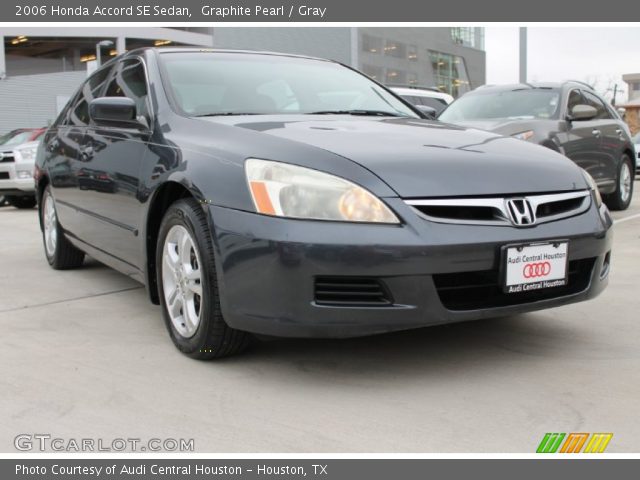 2006 Honda Accord SE Sedan in Graphite Pearl