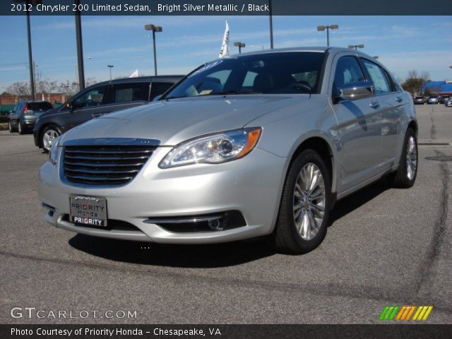 2012 Chrysler 200 Limited Sedan in Bright Silver Metallic