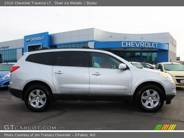2010 Chevrolet Traverse LT in Silver Ice Metallic