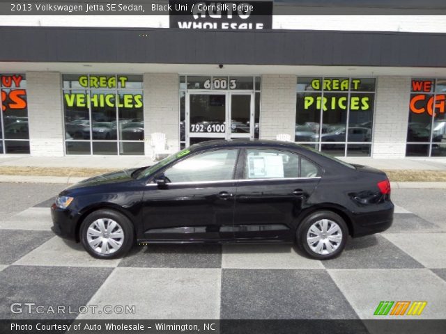 2013 Volkswagen Jetta SE Sedan in Black Uni