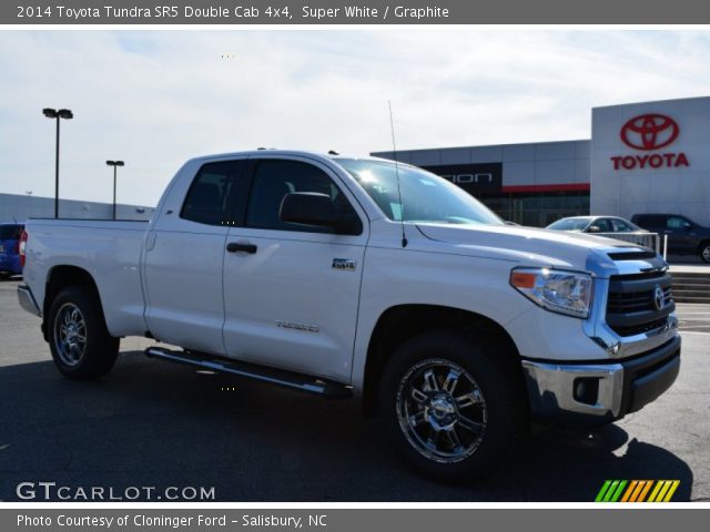 2014 Toyota Tundra SR5 Double Cab 4x4 in Super White