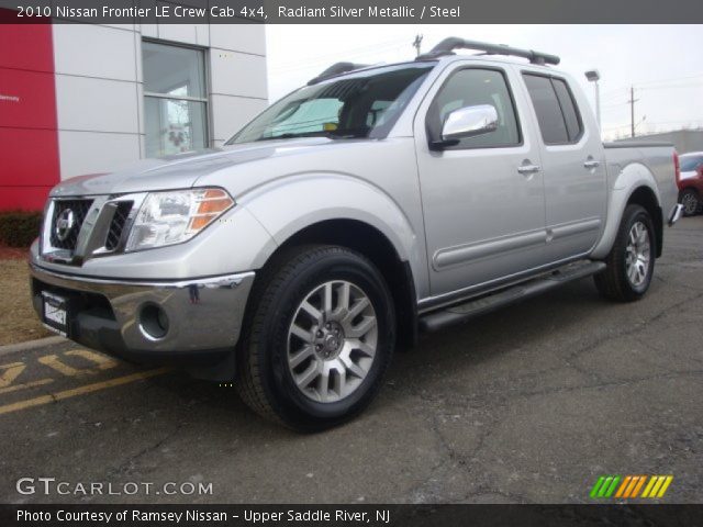 2010 Nissan Frontier LE Crew Cab 4x4 in Radiant Silver Metallic
