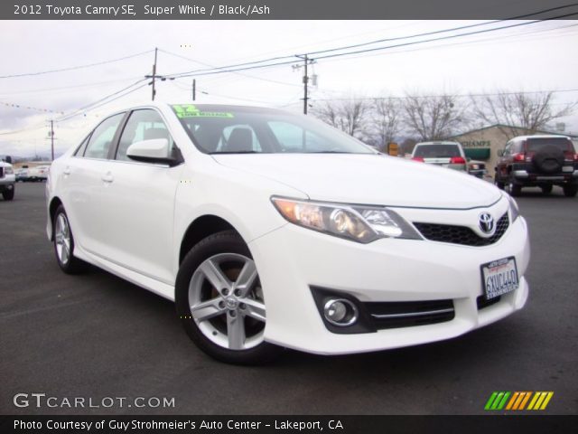 2012 Toyota Camry SE in Super White