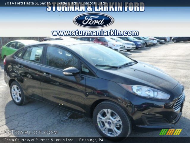 2014 Ford Fiesta SE Sedan in Tuxedo Black