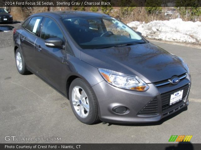 2014 Ford Focus SE Sedan in Sterling Gray