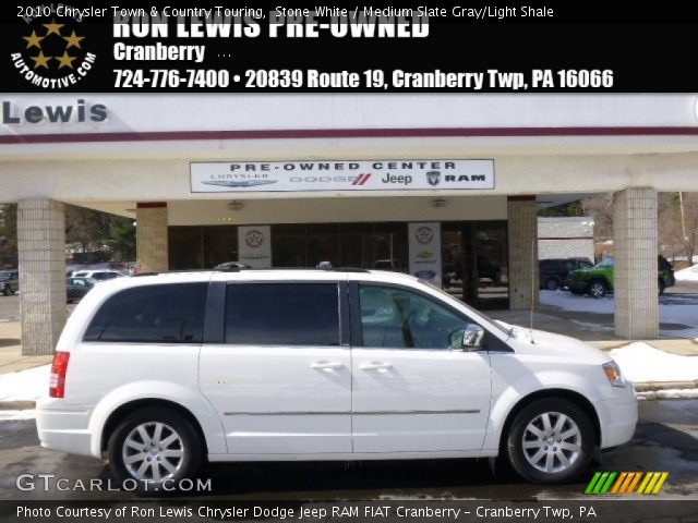 2010 Chrysler Town & Country Touring in Stone White