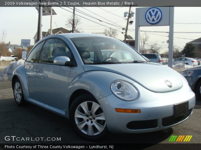 2009 Volkswagen New Beetle 2.5 Coupe in Heaven Blue Metallic