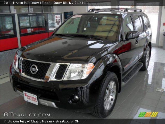 2011 Nissan Pathfinder LE 4x4 in Super Black