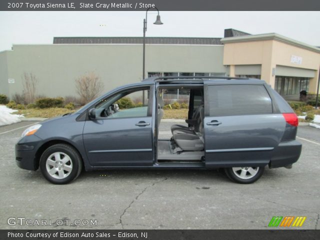 2007 Toyota Sienna LE in Slate Gray Metallic