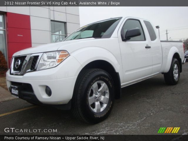 2012 Nissan Frontier SV V6 King Cab 4x4 in Avalanche White