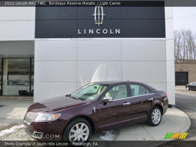 2011 Lincoln MKZ FWD in Bordeaux Reserve Metallic