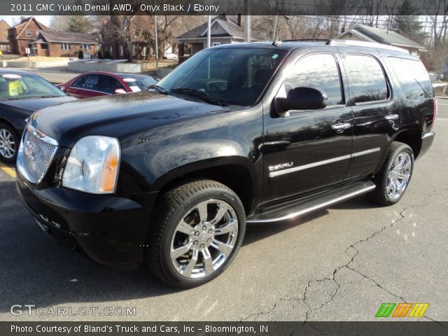2011 GMC Yukon Denali AWD in Onyx Black