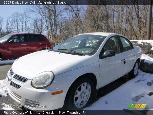 2005 Dodge Neon SXT in Stone White