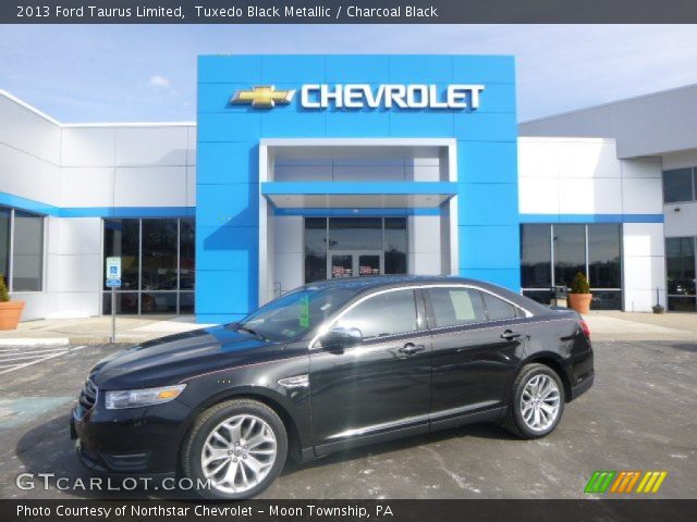 2013 Ford Taurus Limited in Tuxedo Black Metallic