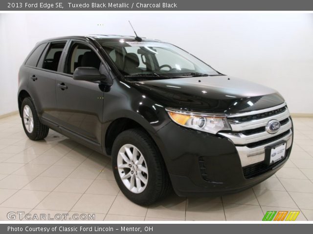 2013 Ford Edge SE in Tuxedo Black Metallic