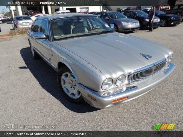 2003 Jaguar XJ XJ8 in Platinum